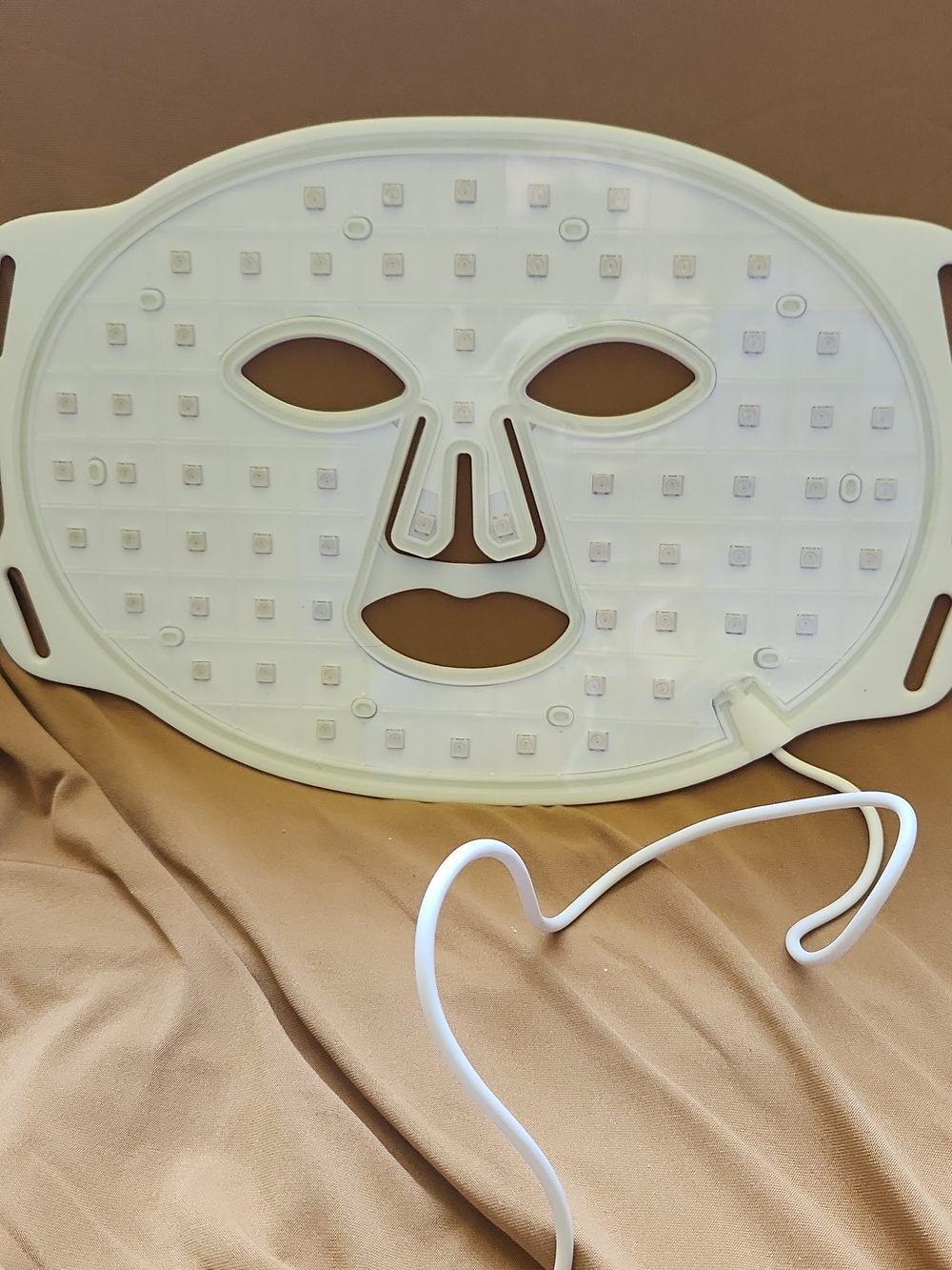 LF LED Face Mask - White - Picture 8 of 9